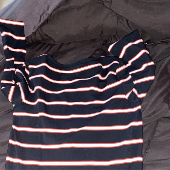 black white a red midsleve - Picture 1 of 3